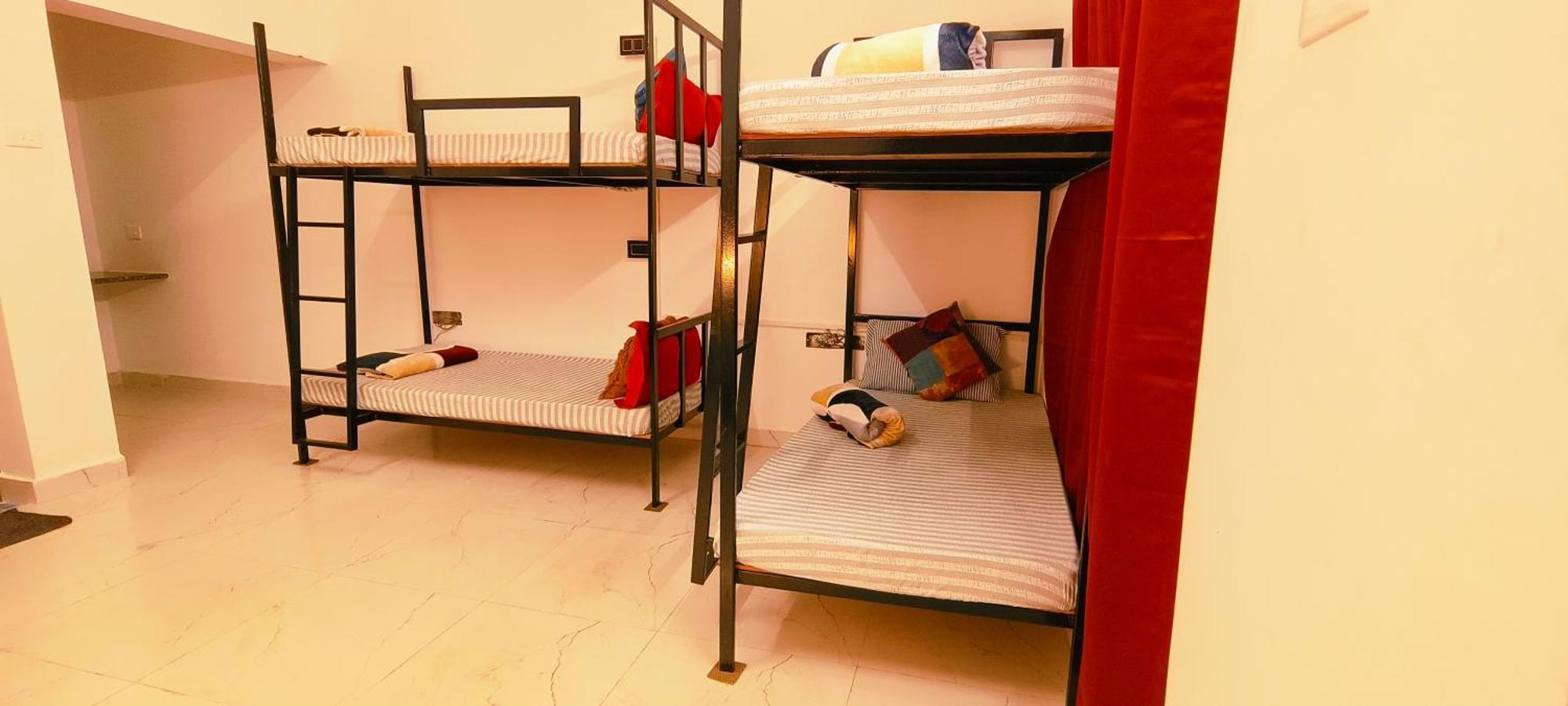 Mitra Hostel Vagator Eksteriør billede